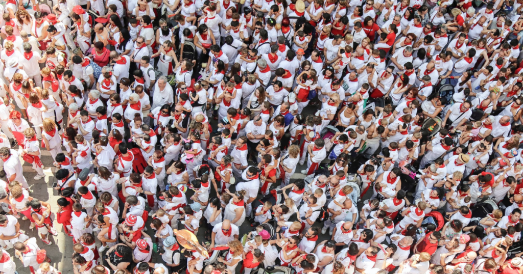 pamplona crowd